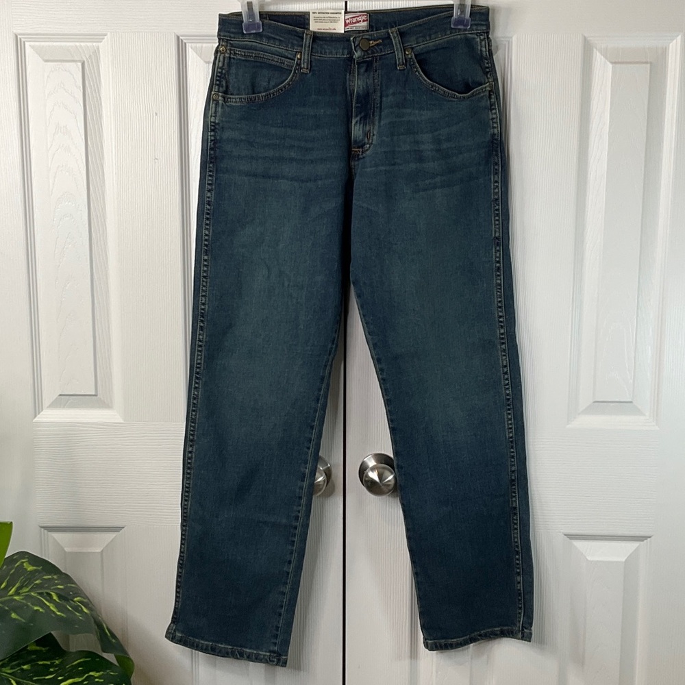 Wrangler Men's Relaxed Jeans - Dark Blue Denim